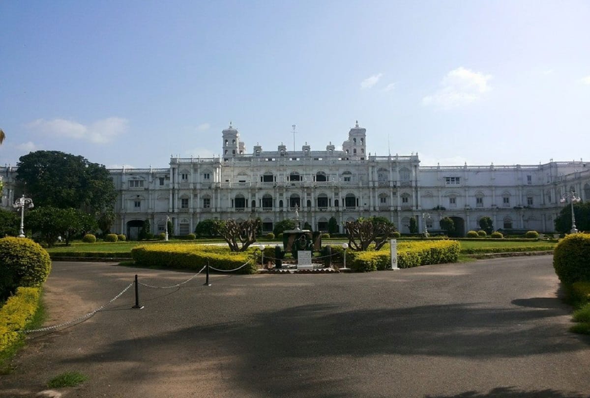 Jyotiraditya Scindia royal mansion Jai Vilas palace worth