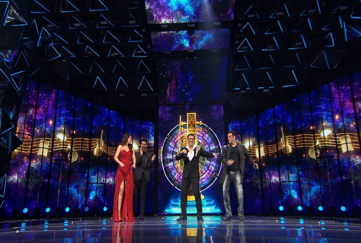alman Khan and Govinda recreate the magic of film Partner, the duo dances on the song Do you wanna partner