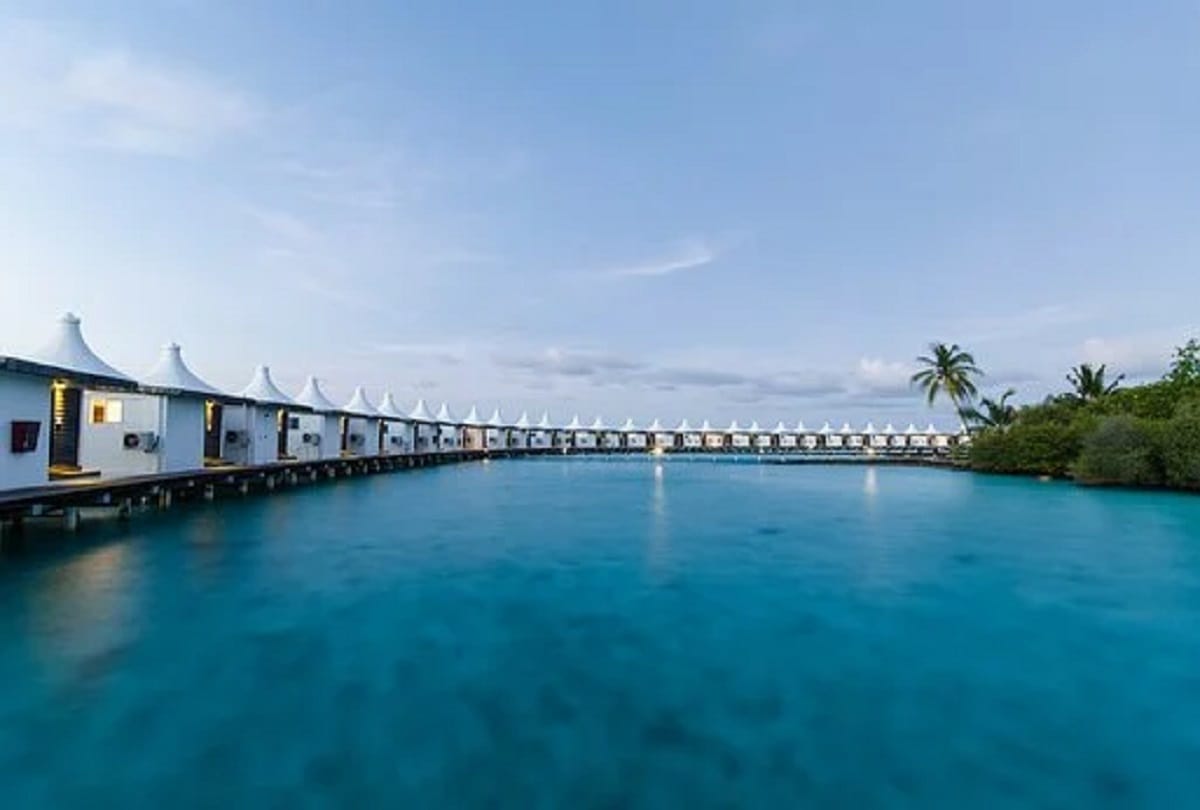 Beautiful places to visit Maldives island pictures