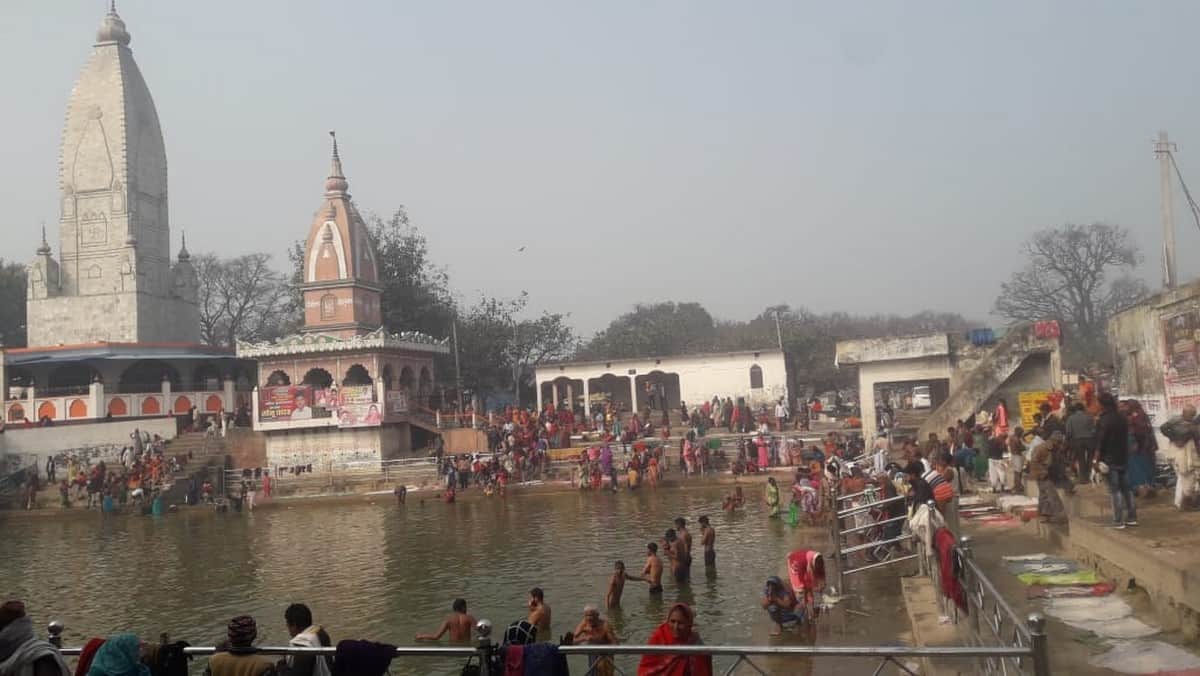 Mouni Amavasya: Devotees gathered at ghats as soon as sunrise dip of faith in Purvanchal 