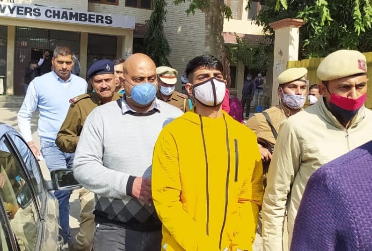 Panchkula : akshay pehalwan arrested in car loot case 