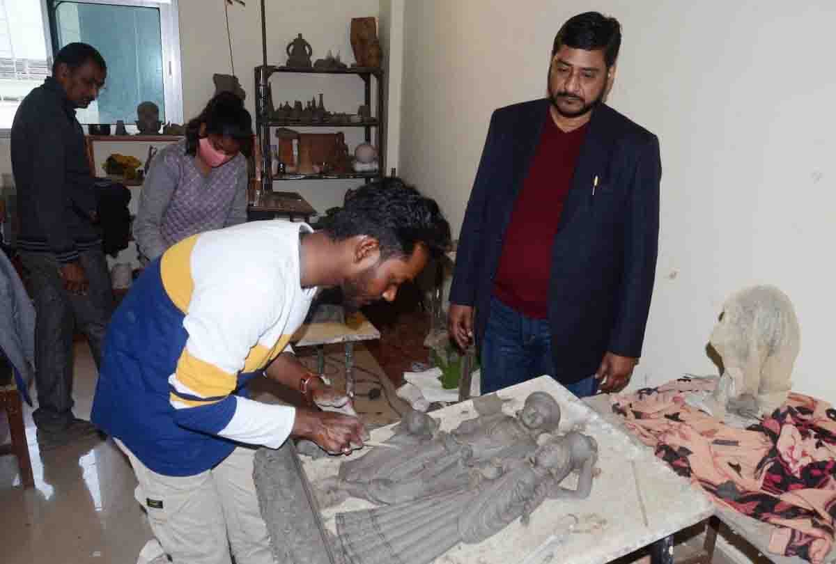 CM will inaugurate exhibition of sculptures made by students of Kanpur University in Mathura