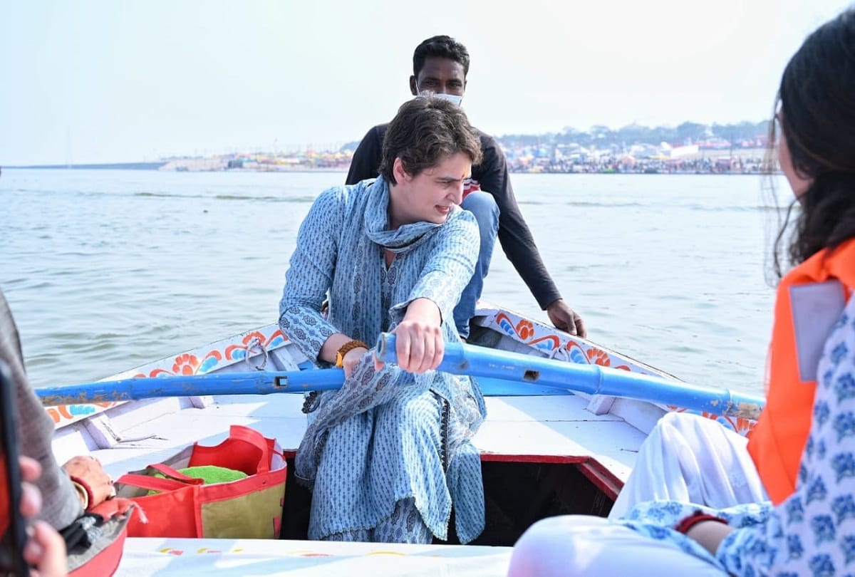 Priyanka Gandhi holds the message of a boat paddle, ready to turn political stream in 2022