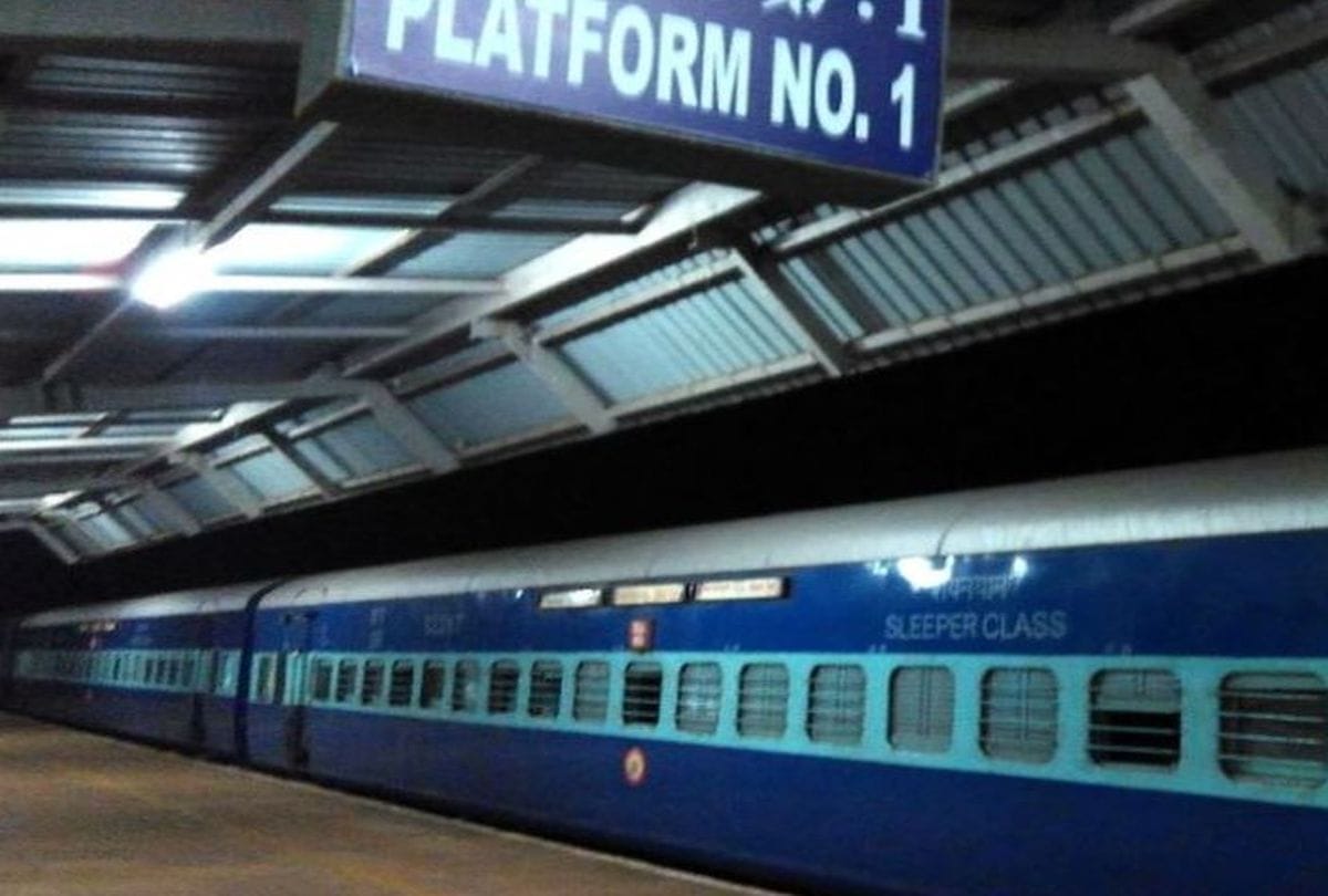 Humsafar special train will run one day week Gorakhpur to mumbai