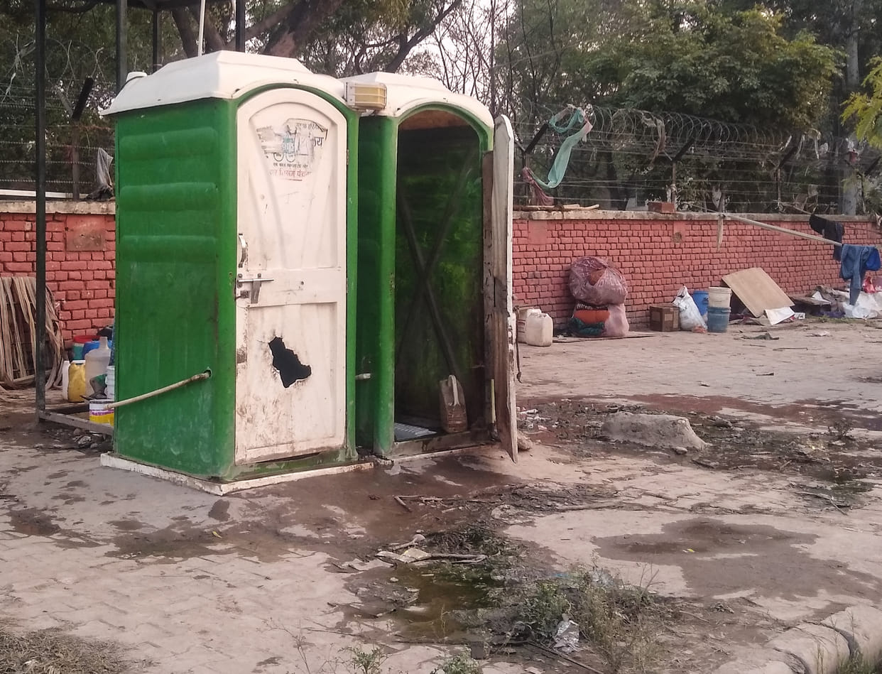 How to clean toilets .. Sulabh demands 74 lakh outstanding
