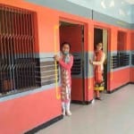 ट्रेन के डिब्बे की तरह दिखता है सरकारी विद्यालय