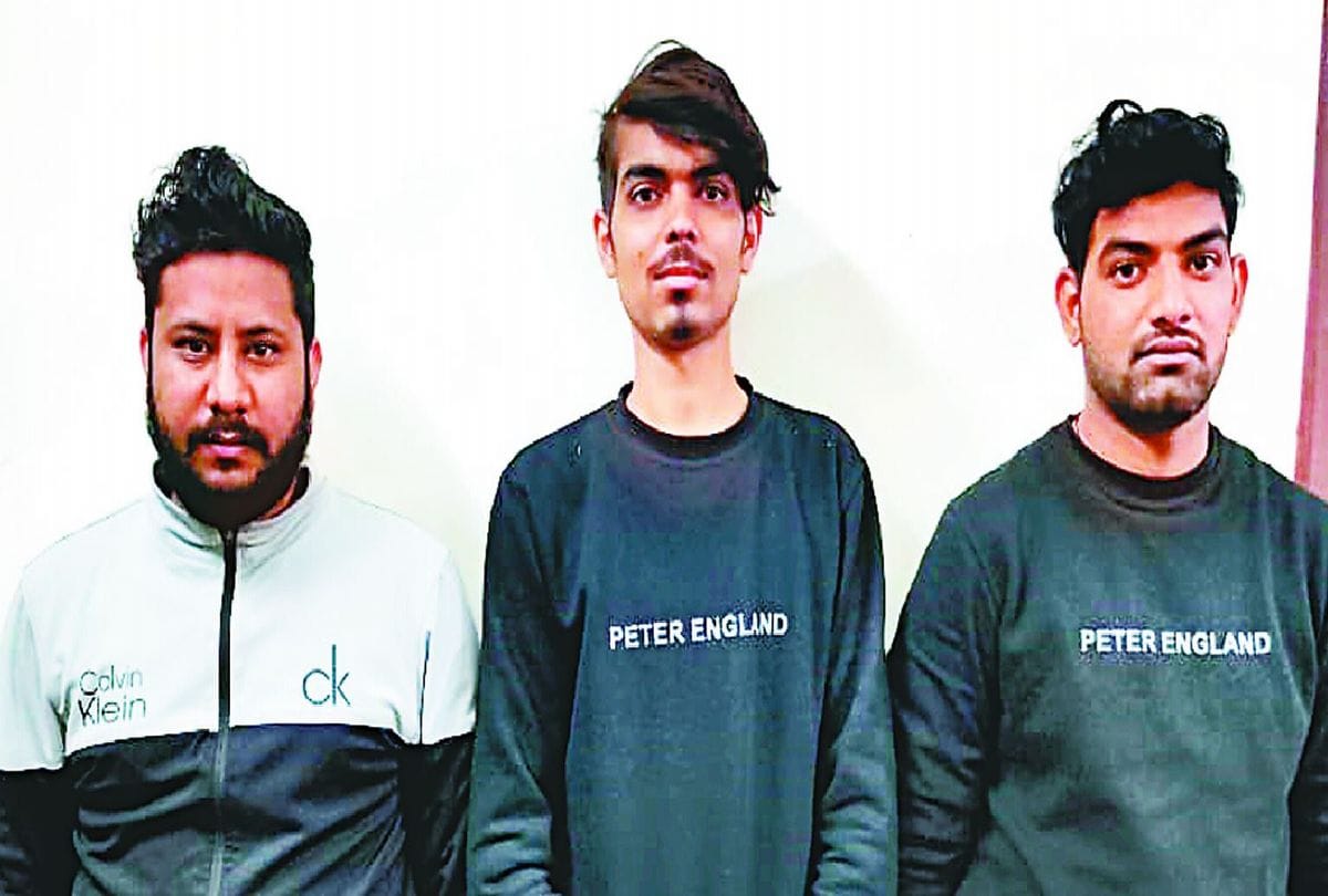 three arrested for fraud in the name of selling mask-sanitizer in agra