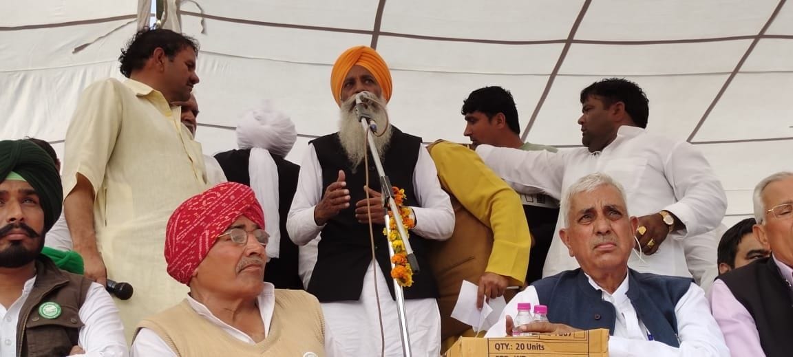 Do not bump into the police, let the people of BJP sit comfortably