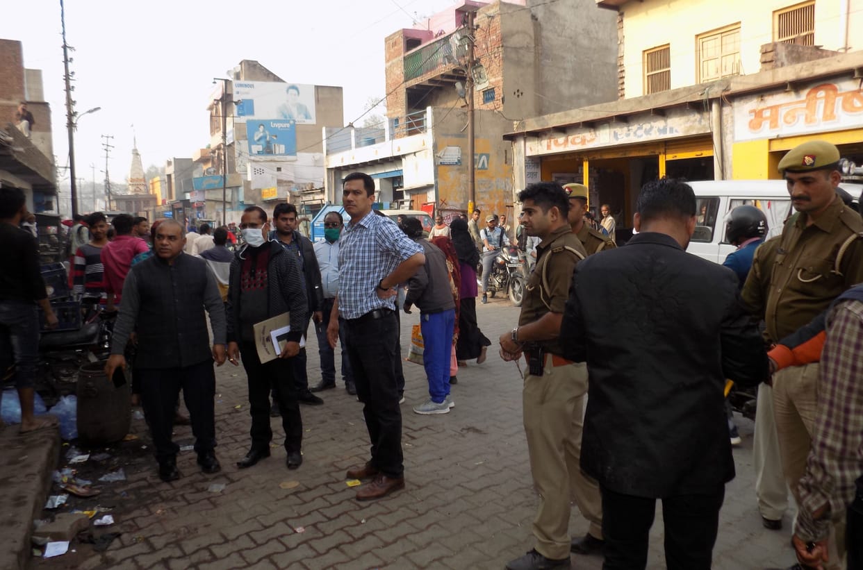 Hathras: 30 kg of banned polythene found in raids