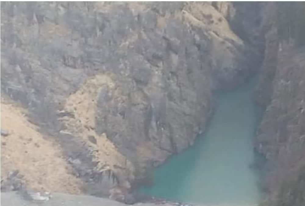 Uttarakhand Chamoli News: Quick deployment antenna Installed near Rishi ganga Lake photo