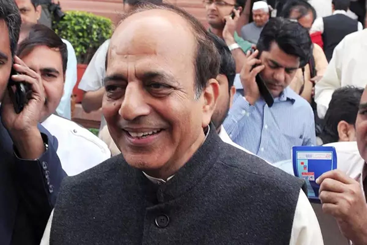 Trinamool Congress is not in mamata banerjee hands, says dinesh trivedi