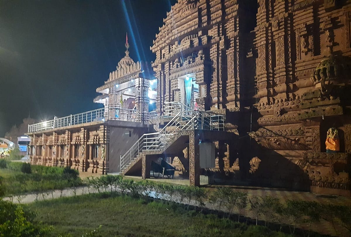 Famous and beautiful tourist place in Assam dibrugarh Tea city of India