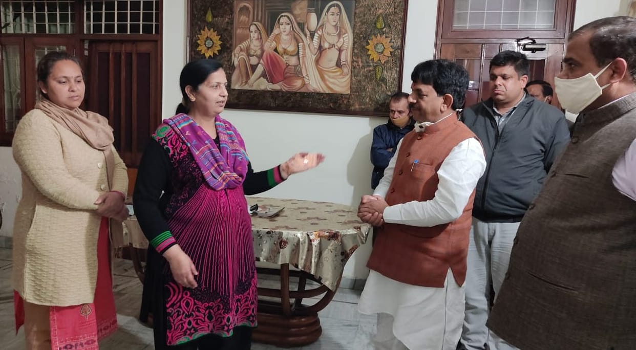 Minister of State took information from the victim of the robbery