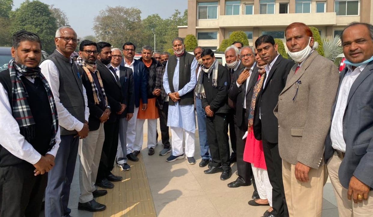 Bar Association delegation met CM under former minister's leadership, picket postponed