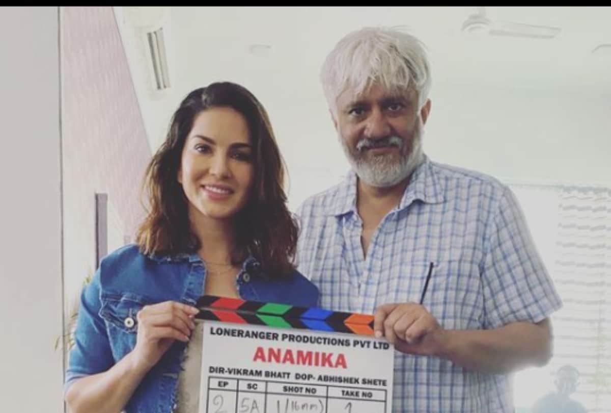 Unidentified goons barge in the sets of Sunny Leone starrer 'Anamika', exclusive details inside