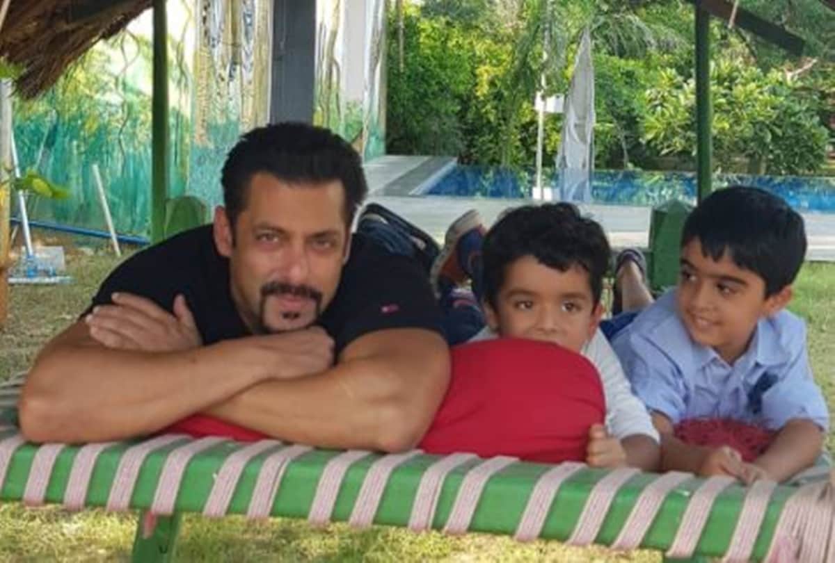 Salman Khan's with pic Bina kak grand-kids goes viral, fans shower love