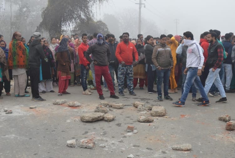 misdeed with seven year old girl, police arrest minor brother