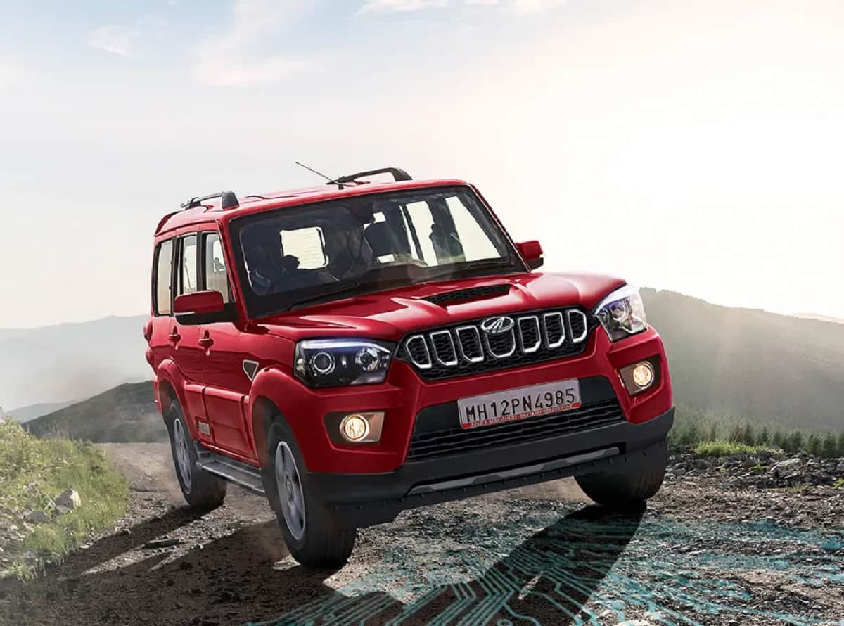 Before Launch of Mahindra XUV700, automobile company offering Upto Rs 2.63 lakh off on Mahindra XUV500 Till September 30