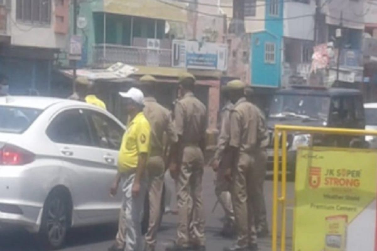 Meerut News: Agreement between traders, police action adamant