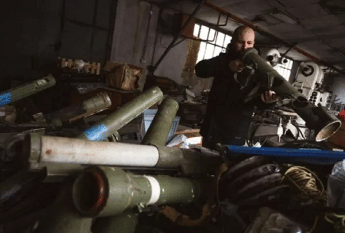 artist Nikola Macura who made music instruments by weapons