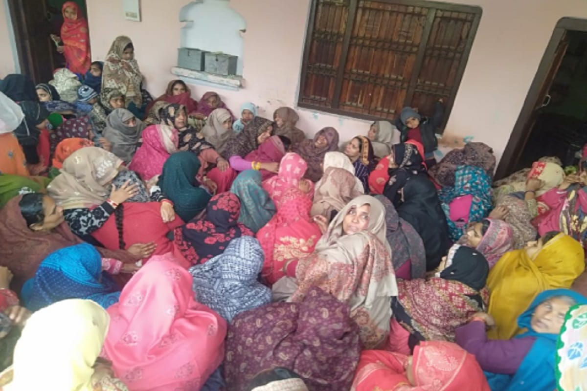 The nephew of the former Pradhan was murdered in a village of Muzaffarnagar and see photos