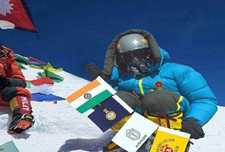 Two Indian Climbers Banned From Mountaineering In Nepal For Six Years