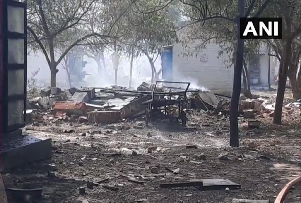 Prayagraj: explosion in firecracker factory, one killed