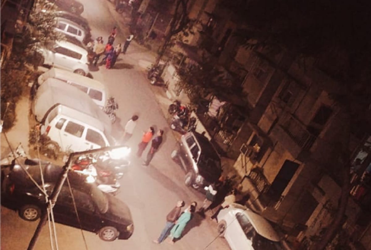 Delhi news:People left their homes after the earthquake
