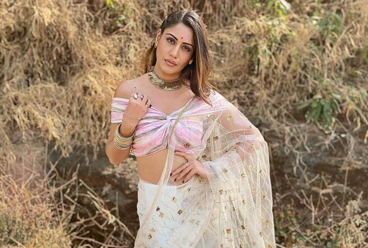naagin fame surbhi chandna photos in white transparent saree viral