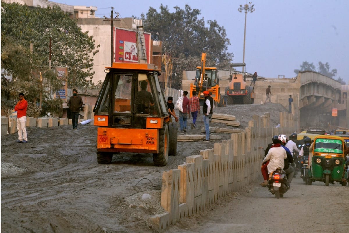 Traffic jaam in Varanasi problem Aashapur railway crossing ROB