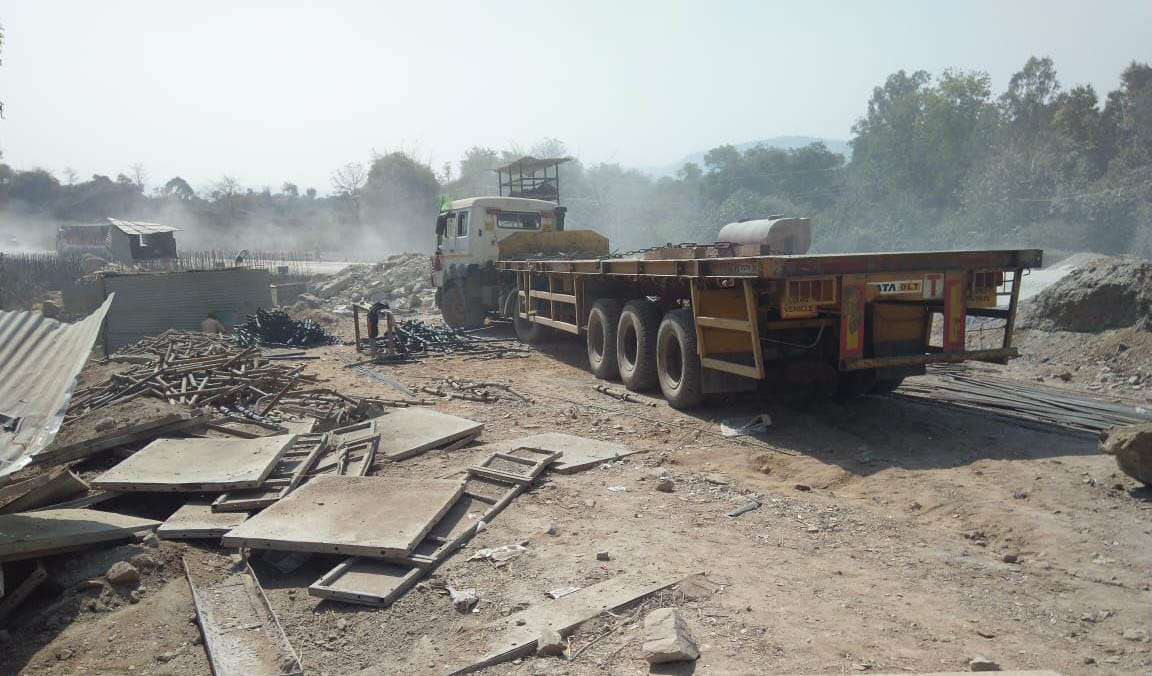 accident,police,FIR,truck,labour