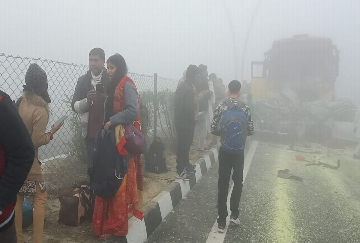 Vehicles Collide On Yamuna Expressway Due To Dense Fog In Mathura