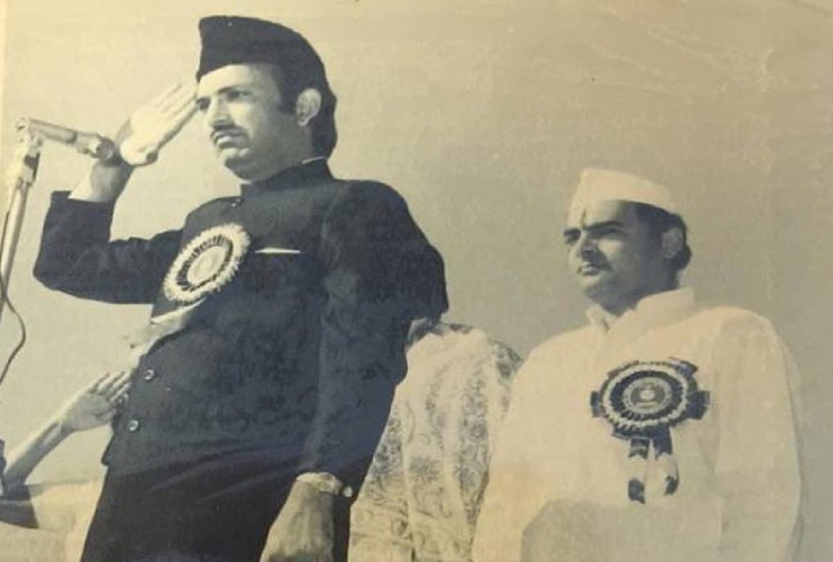 Ghulam Nabi Azad built Asia largest tulip garden know the Interesting facts about him