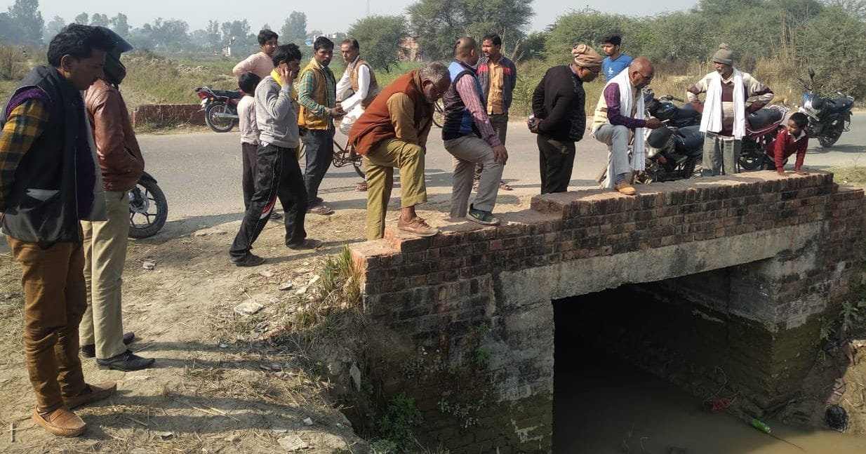 dead body,driver,DCM,fathepur news,minor