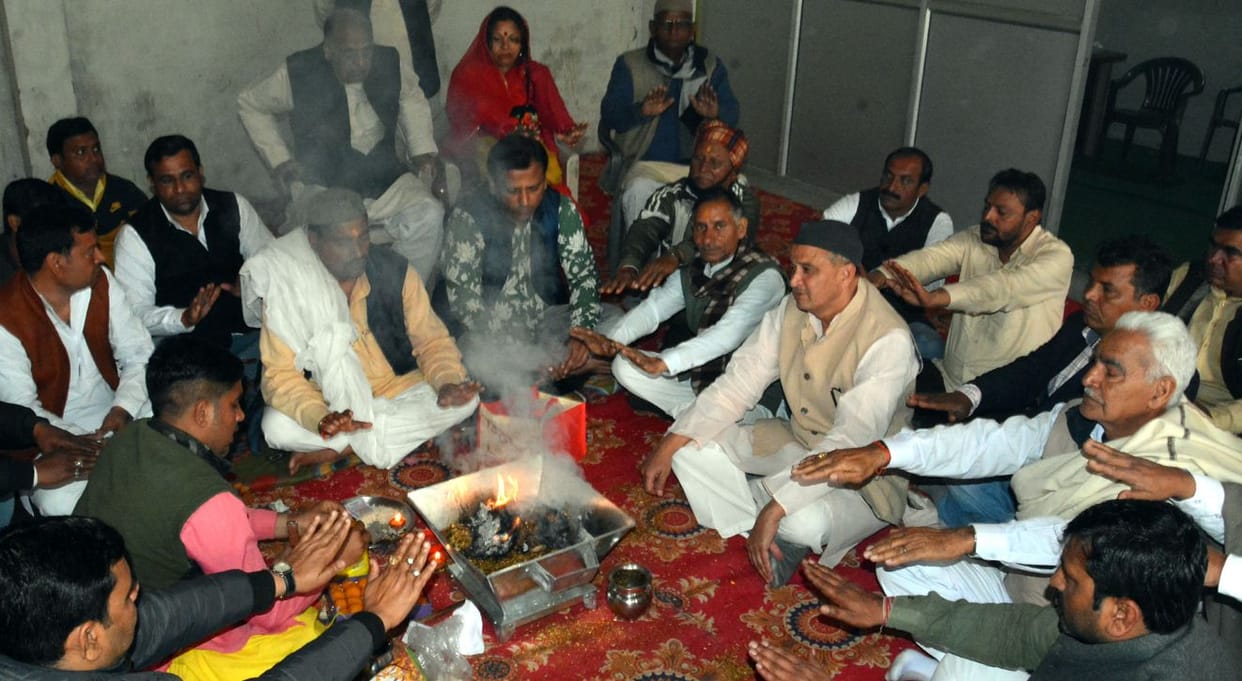 Havan done for Ajit Singh's longevity