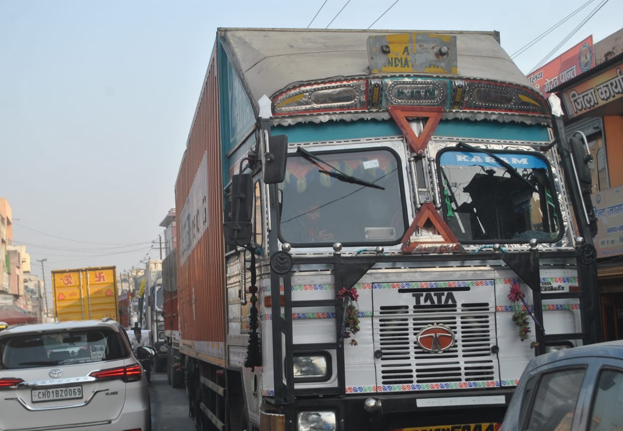 Long jam on Meerut-Karnal highway