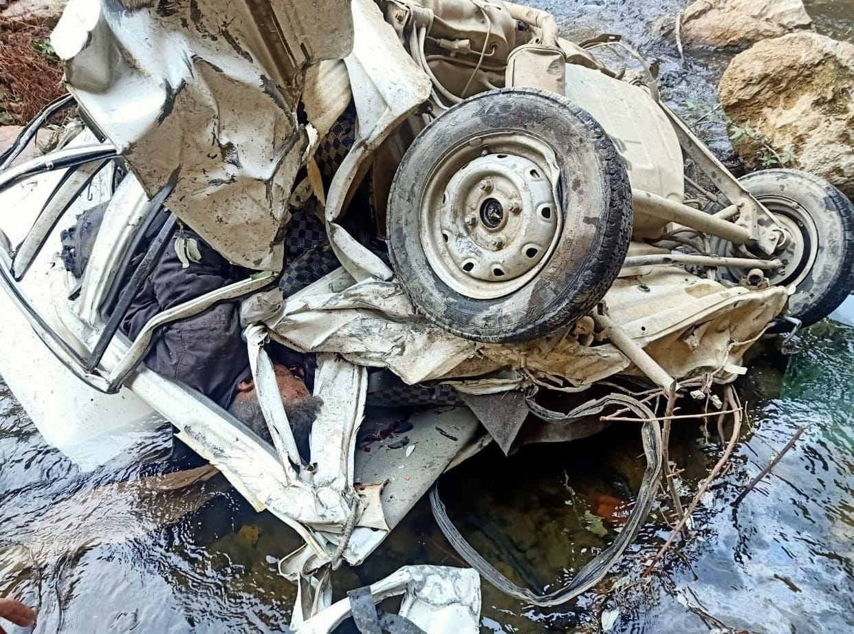 accident in karsog, driver dies