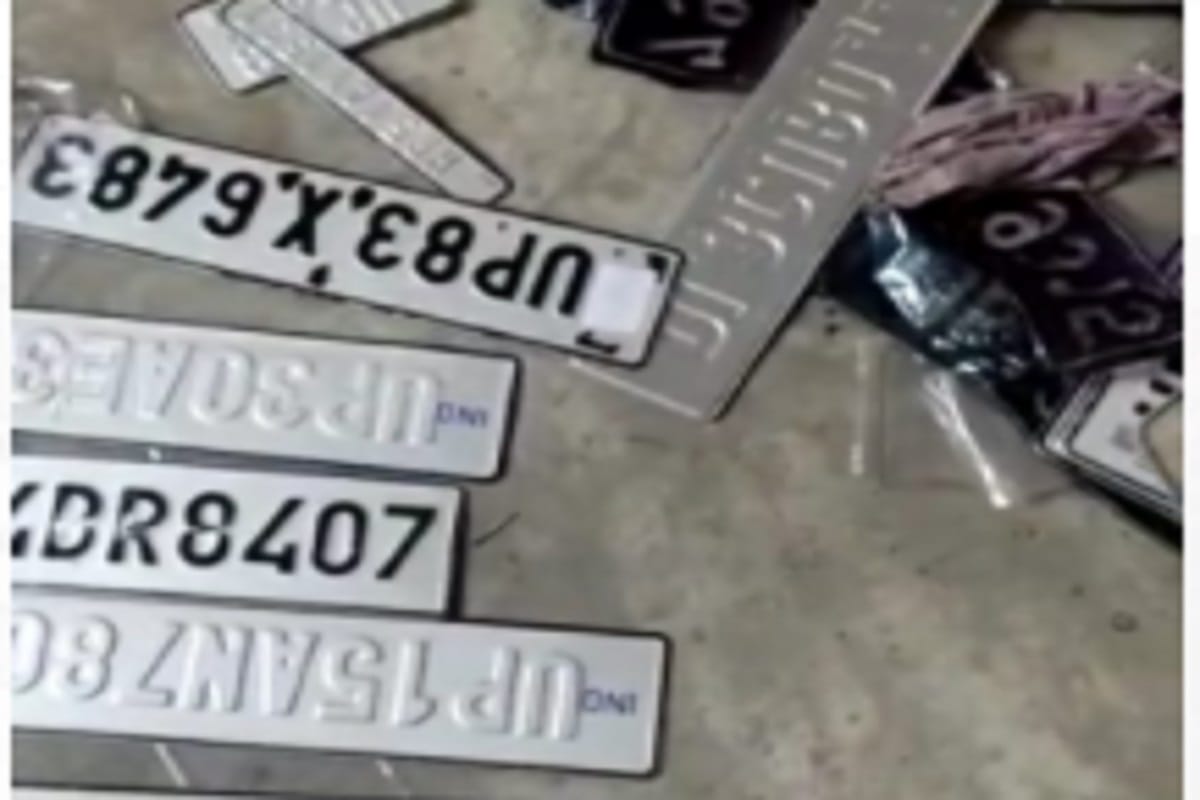 Fake numbers were installed on school bus in Bikaner police registered case