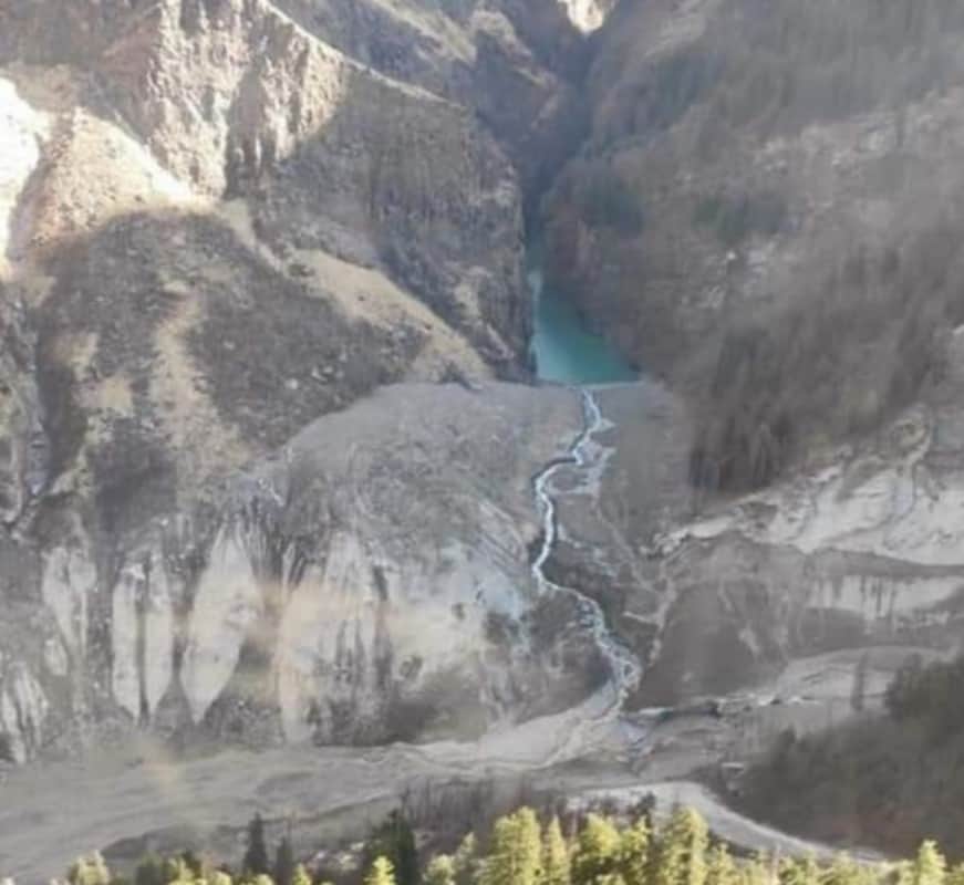 Uttarakhand Chamoli News: no need to scare form Rishi Ganga Lake, water leak from the lake