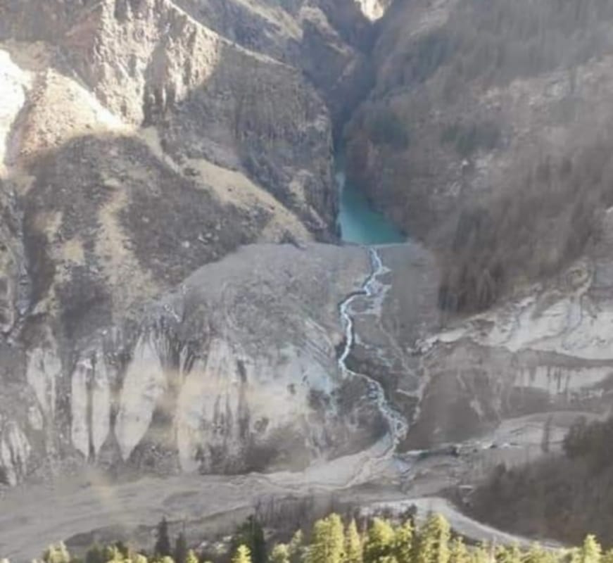 Uttarakhand Chamoli News: no need to scare form Rishi Ganga Lake, water leak from the lake