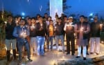 पुलवामा में शहीद हुए अमर सैनानियों को शहीद स्तम्भ पर एकत्रित होकर श्रद्धांजलि देते मेधाव्रत शास