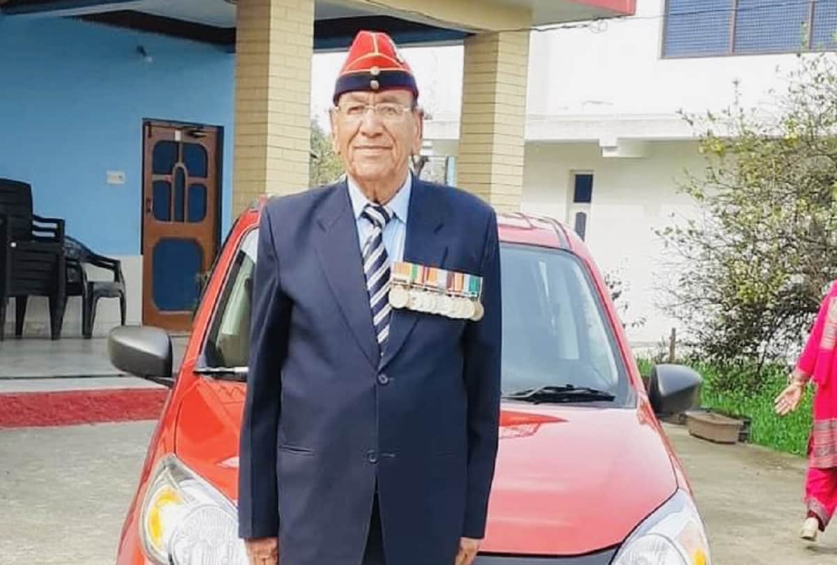 Actress Kangana Ranaut and sister Rangoli wishes grandpa and grandma happy 61st marriage anniversary