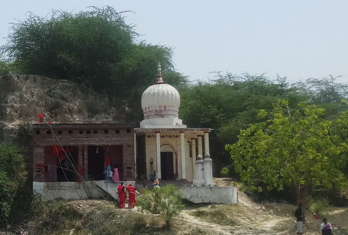 Excavation of ancient mound in the greed of treasure overnight
