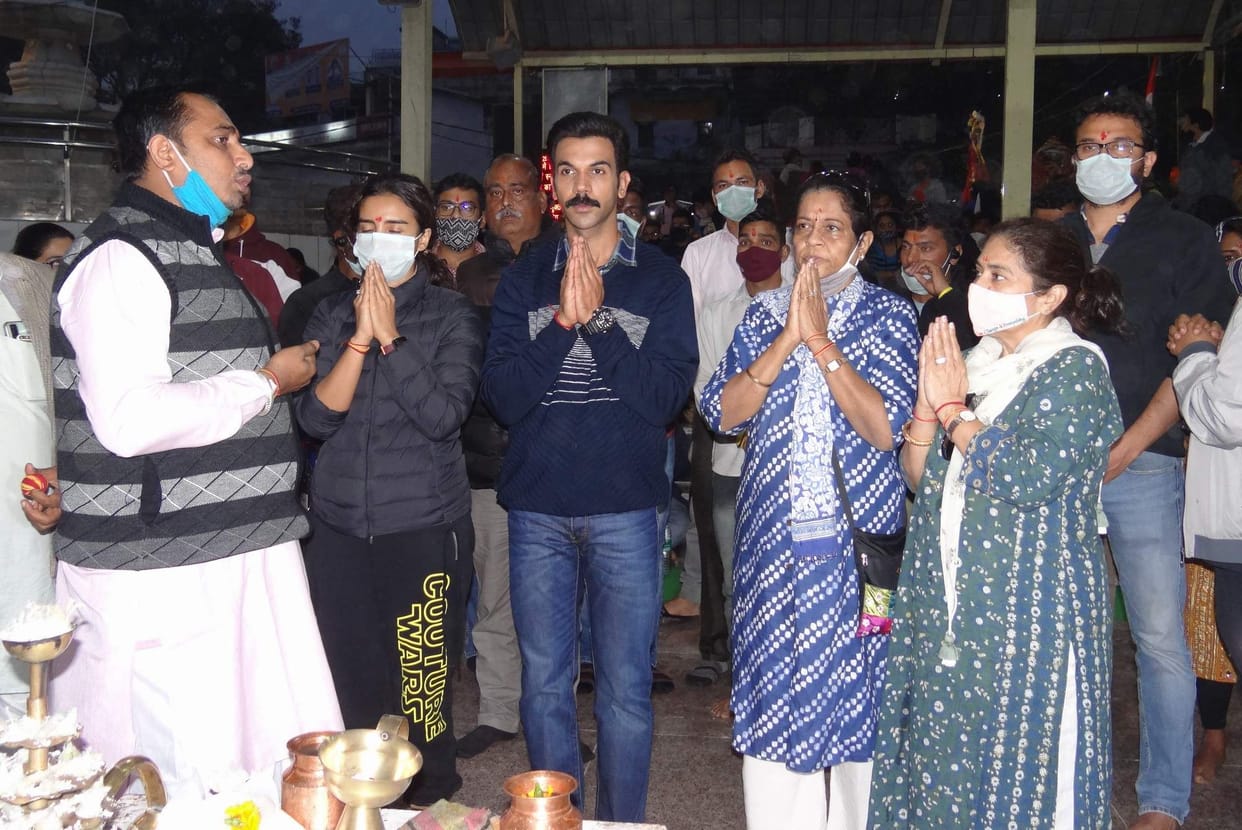 The pilgrimage was done by Bollywood artists