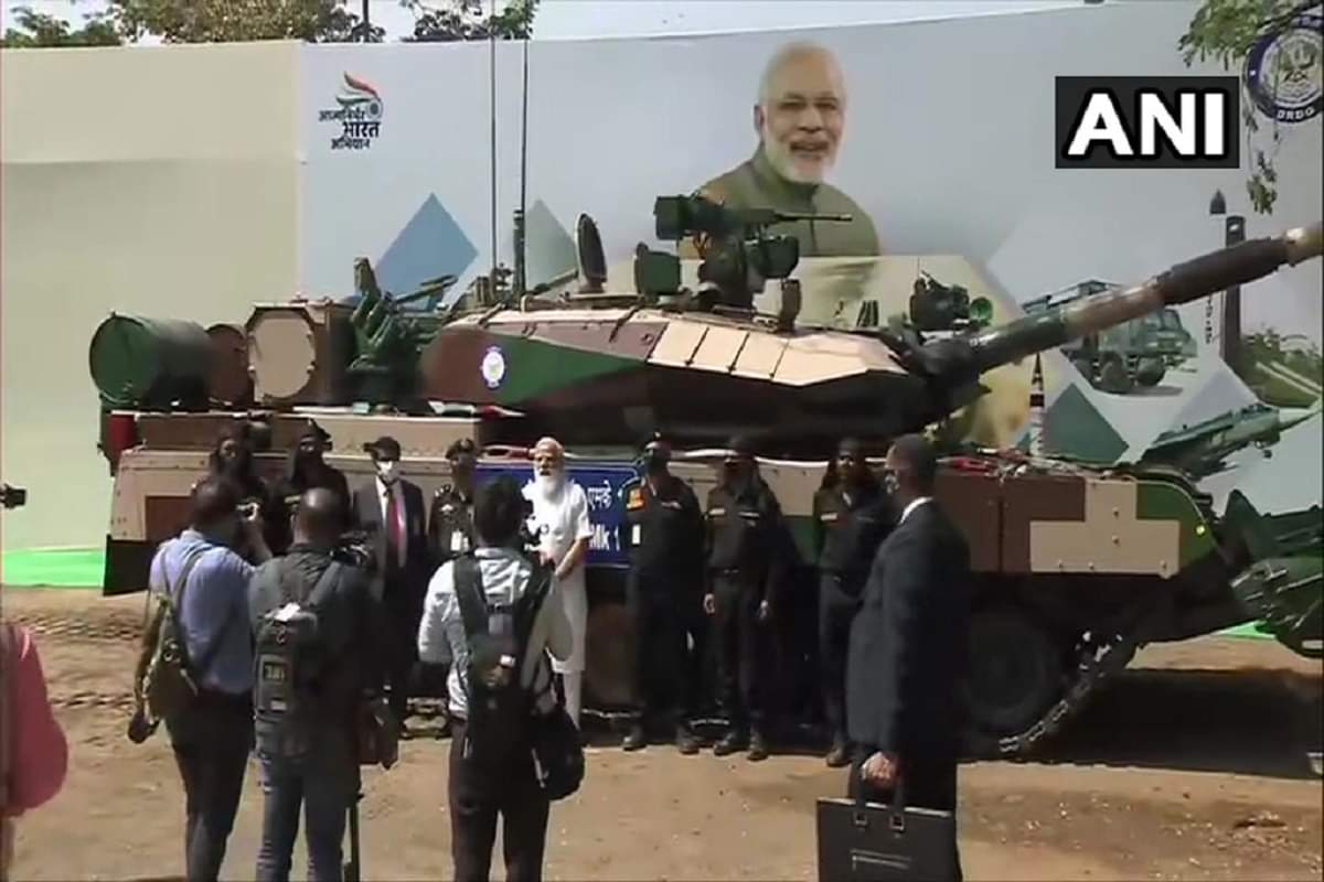 PM Narendra Modi hands over indigenous Arjun tank to Indian Army Chief General MM Naravane tamilnadu chennai