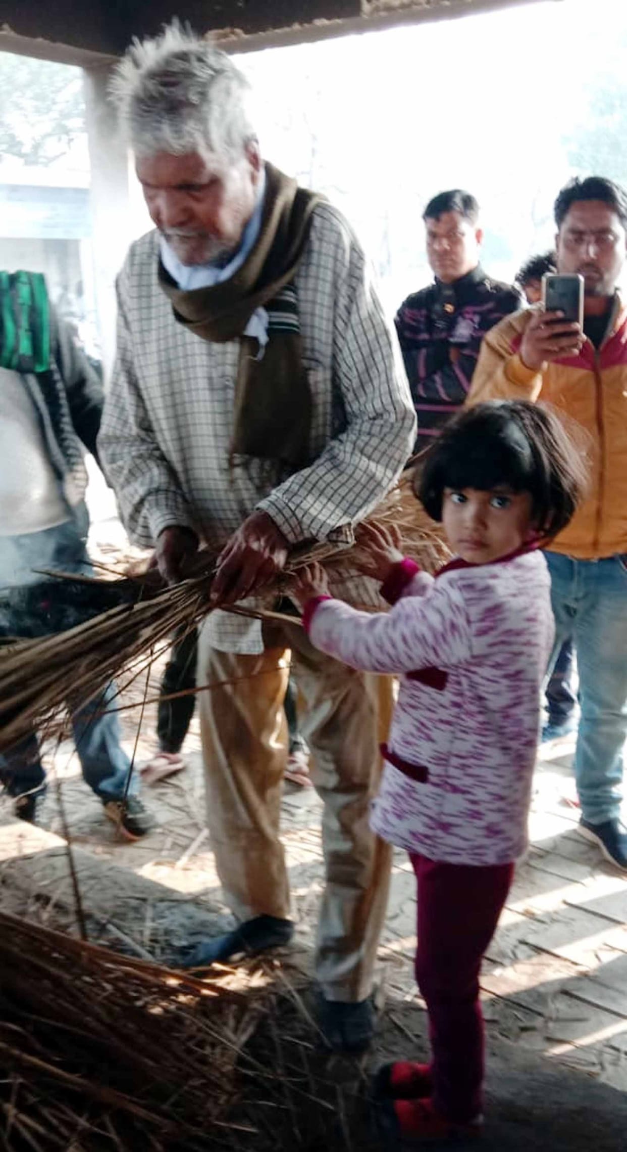 5 year girls gave the mukhagni