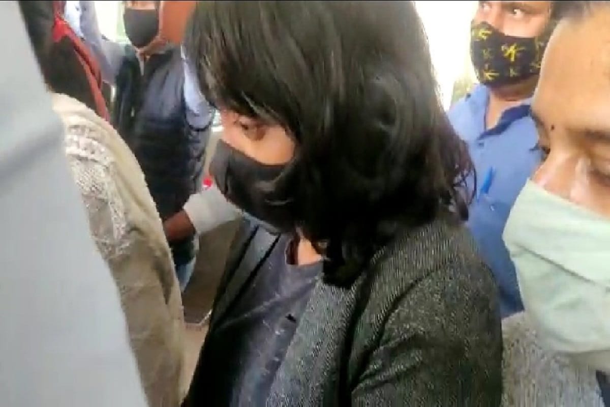 Toolkit Case Disha Ravi: Environmental activist Disha Ravi arrested in Bangluru in toolkit case, sent to 5 days police custody