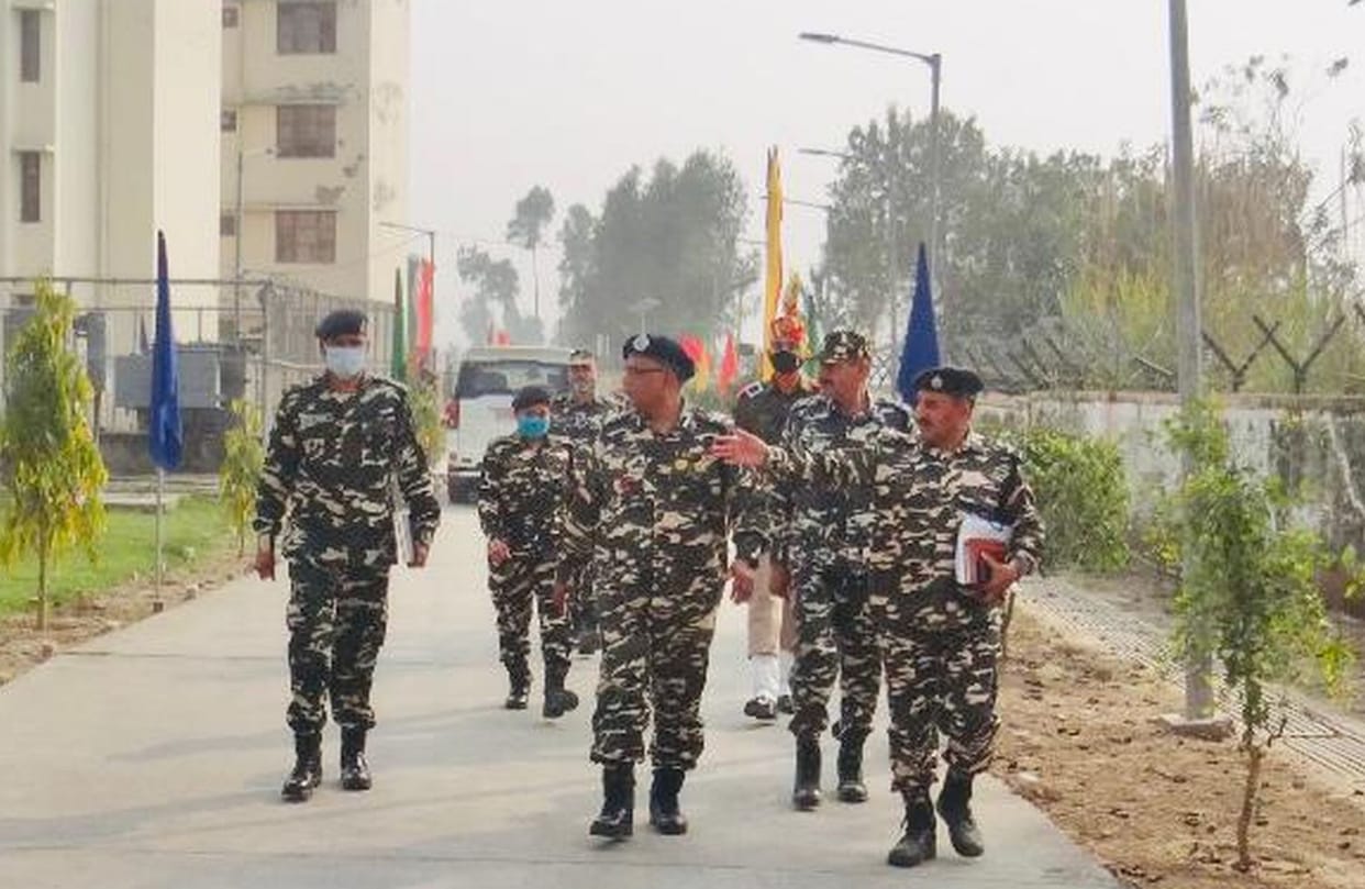 SSB IG reaches Banbasa border