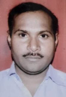 bike rider,looted,fathepur news,bakery,operator