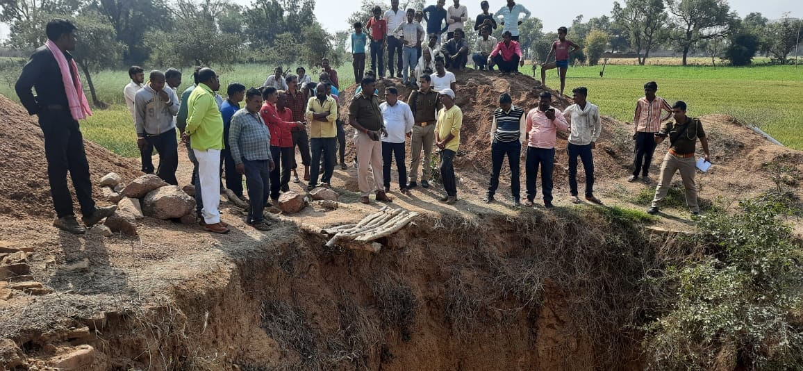 one worker died during digging the well, two serious